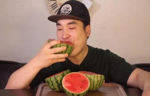 网红陈佩奇吃瓜视频,揭秘网红幕后生活 第3张 网红陈佩奇吃瓜视频,揭秘网红幕后生活 第3张